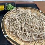 手打ち蕎麦・うどん 伊津乃屋 - 蕎麦は2.8の蕎麦、前で茹でて冷水で仕上げた口当たりの良いの蕎麦ですよ。