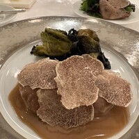 ラ・トゥーエル - コルベールのロティ、ソースアルビュフュラ、白トリュフ。