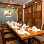 日本の味 和 - 窓際の半個室のお席を繋げた形です。