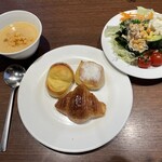 フォルクス 青梅店 - 