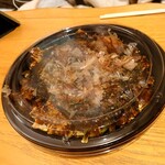 Okonomiyaki Tsunagu - テイクアウトのニラキムチ玉　900円