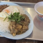 東南アジア屋台 アガリコ食堂 - Bガパオ炒めご飯&ルンダンライスセット　スープ付き