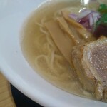 麺屋 春風 - スープ