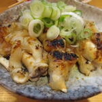 酒蔵 力 - 焼豚足ハーフ