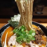 中華蕎麦 ひら井 - この細麺の自家製麺と担々麺の組み合わせがやばい