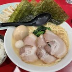 横浜家系ラーメン孝太郎 - 