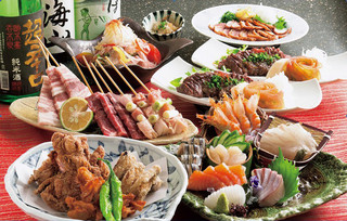 Kushiyaki Sumiro Hanzou - 鮮魚の刺身や、牛さがり、串焼きなどこだわりの新鮮素材を使った絶品料理が揃っております。