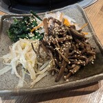 焼肉 牛和華 - ナムル盛り合わせ