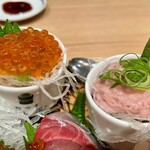 鮨 酒 肴 杉玉 センテラス天文館店 - いくらとたたき　スプーンで食べます