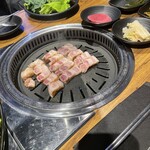 Yopu No Ou Buta Shio Yaki Mai Mai Chikin - 