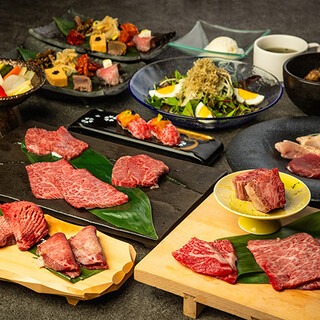 We offer highly satisfying Yakiniku (Grilled meat) courses.