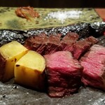 Robata - 群馬の黒毛和牛のイチボの囲炉裏炭火焼き