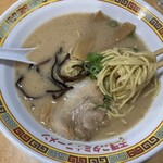 Tenri Sutamina Ramen - ◉ 夜泣きラーメン（豚骨）700円
                        　※麺がしっかりしていて食べ応えがあるよ！
                        　　昔の『河崎屋』の中華そばの麺を、
                        　　思い出しました❗️ 
