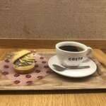 Costa Coffee - ドリップコーヒー（S）、スコーンサンドホリデー