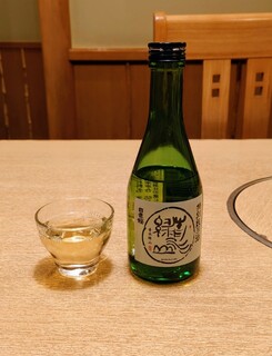 Nihon Ryouri Uotsugu - 日本酒  300ml