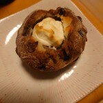 ぱん処 - くるみとレーズンのパン　クリームチーズのせ（正しい名前ではありません、ごめんなさい）