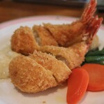 キッチン知以富 - 