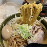 ラーメン 郷 - 麺