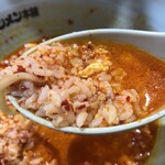 元祖ニュータンタンメン本舗 - スープを残してライスを投入