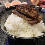 Koshitsu Yakiniku Yozakura - タレがご飯と最高に合う！マルシン