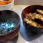 味噌汁と穴子丼・少なめVer.（2023.11）