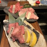 焼肉萬野 - 牛タン、ヒウチ、ミスジ