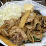 福しん - 豚肉、タケノコ、玉ねぎ、ニラにキクラゲ