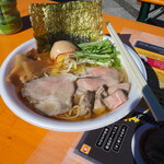 麺処 ぐり虎 - 地鶏と瀬戸内いりこの芳醇鶏塩ラーメン＋贅沢盛り