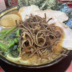 豚骨醤油ラーメン 王道家 - 