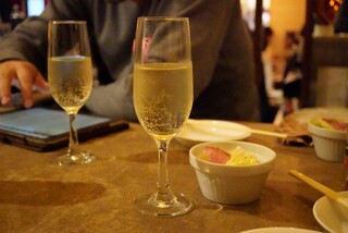 串カツ酒場 - スパークリングで2軒目の乾杯！