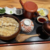 鰻う おか冨士 - 白焼ひつまぶし
                      数量限定 青うなぎ1尾使用