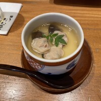 鰻う おか冨士 - 汁物、茶碗蒸し
                    蛤の茶碗蒸し