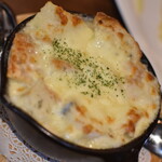 ワインバー バッカス - ゴルゴンゾーラのパングラタン（１，２００円）２０２３年１２月