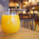 aloft HOTELS - 〆はオレンジジュース。