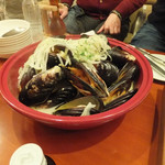 Cafe Lembeek - お馴染みムール貝ビール蒸し