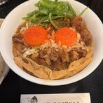 麺処 にしむら - 葱が髪、卵黄が目、メンマが口