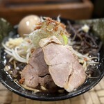 麺屋 雉虎 - クロネコノヤマト（大盛）＋味玉