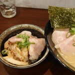 麺屋 七利屋 - 炙りチャーシュー丼