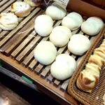 Bum Bun - ハイジのぱん、ラクレットチーズ入り