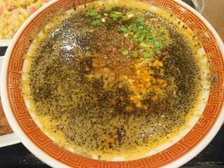 Wan Tsuchi - 黒ごま担々麺 アップ