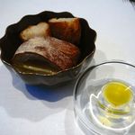 RISTORANTE YAGI - 【パンとオリーブオイル】◎2013/11