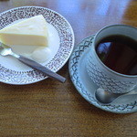 vokko - チーズケーキとホットティー