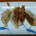 生餃子専門店 ぽんぽこ - 調理後、見た目はお許しを