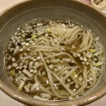 つけめん金龍 - つけ汁に入れた麺