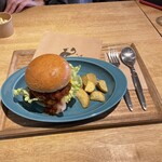 Nozomi Kafe Nanairo - ハンバーガー