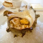 ル・ブルギニオン - サザエの殻に詰めた海の幸　ブイヤベース仕立て