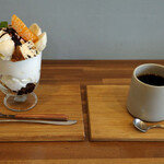ユンタン カフェ - パフェ、ホットコーヒー