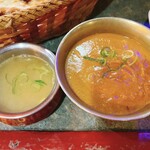 カトマンズ - 豆カレー、キーマカレー