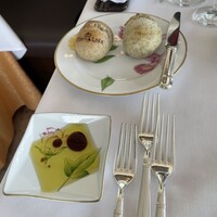 モナリザ 丸の内店 - パン、オリーブオイルとバルサミコ酢