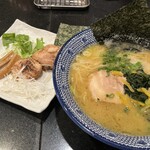 青山焼鳥倶楽部 昼の部 らーめん・つけ麺屋 - 